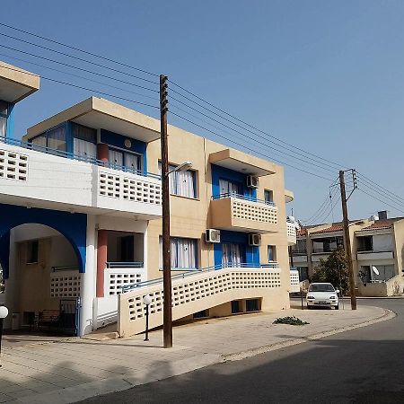 Millennium Apartment Paphos Exterior photo